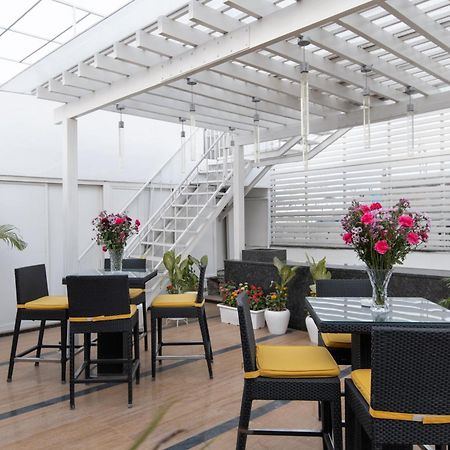 The Ashtan Sarovar Portico Nueva Delhi Exterior foto
