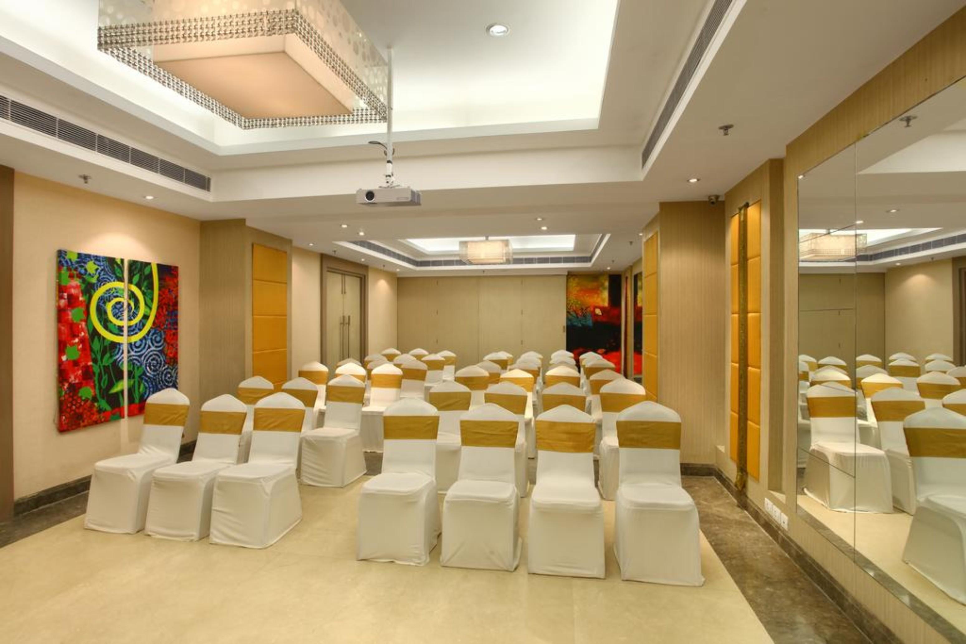 The Ashtan Sarovar Portico Nueva Delhi Exterior foto