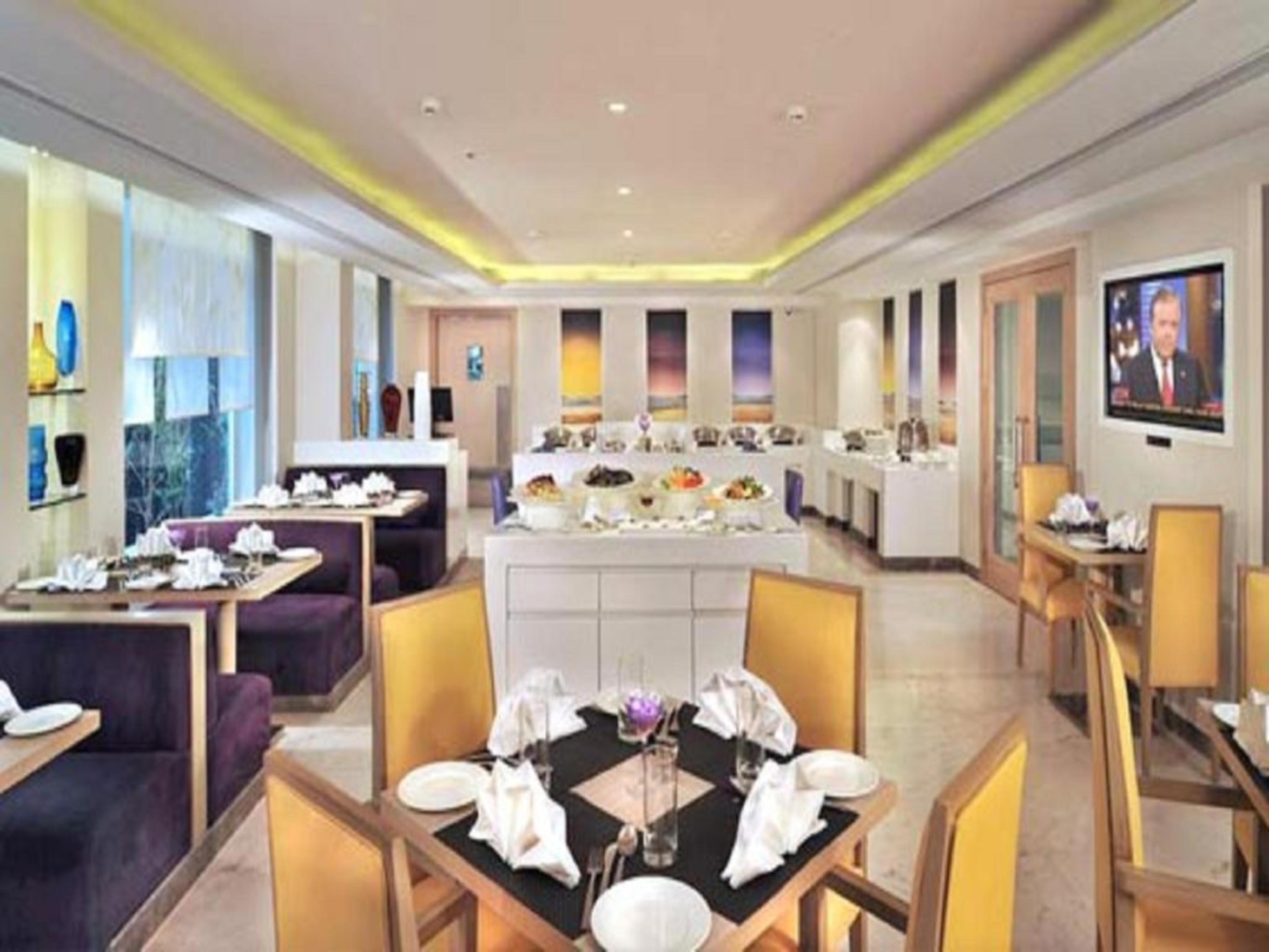 The Ashtan Sarovar Portico Nueva Delhi Exterior foto