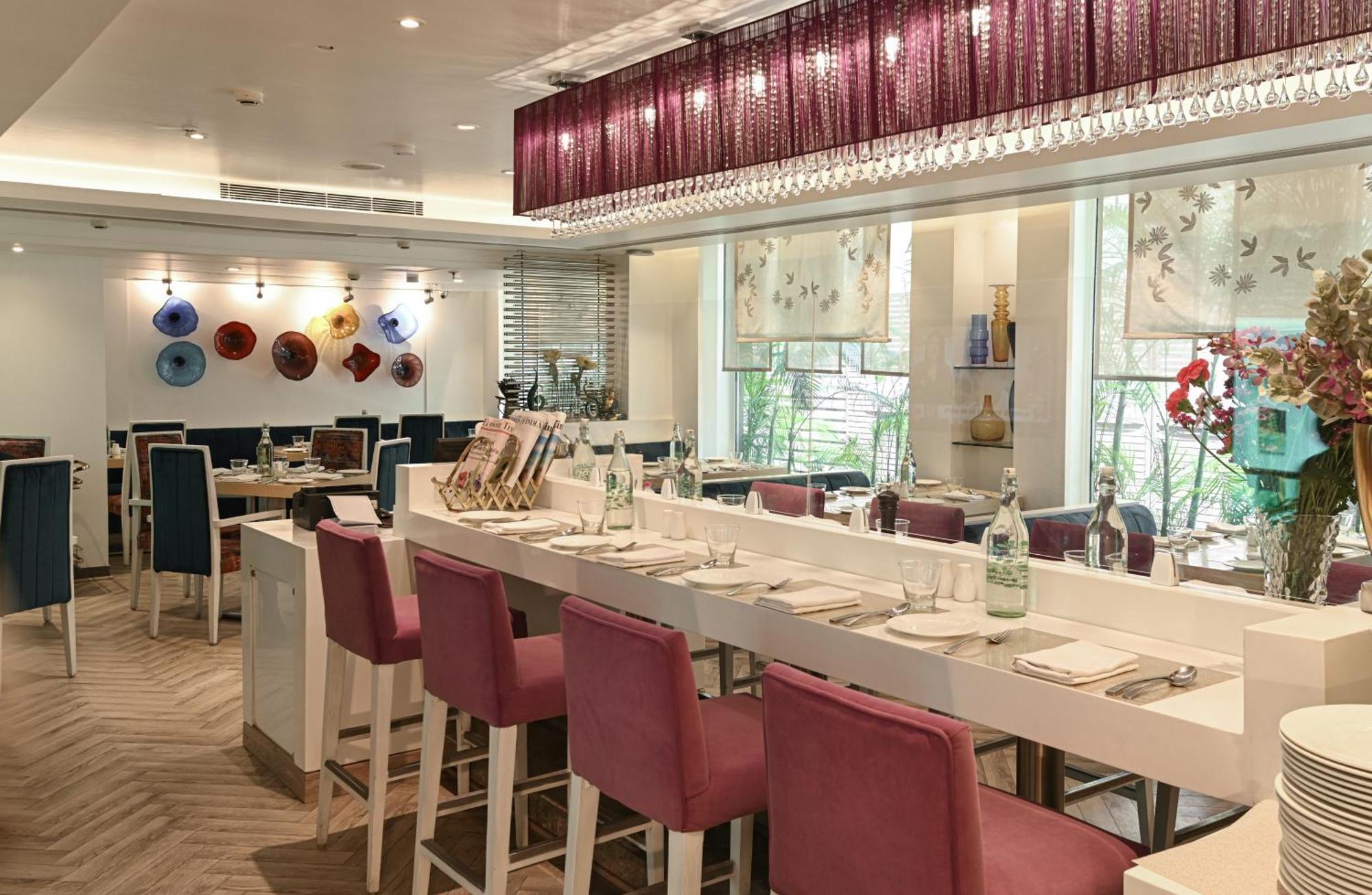 The Ashtan Sarovar Portico Nueva Delhi Exterior foto