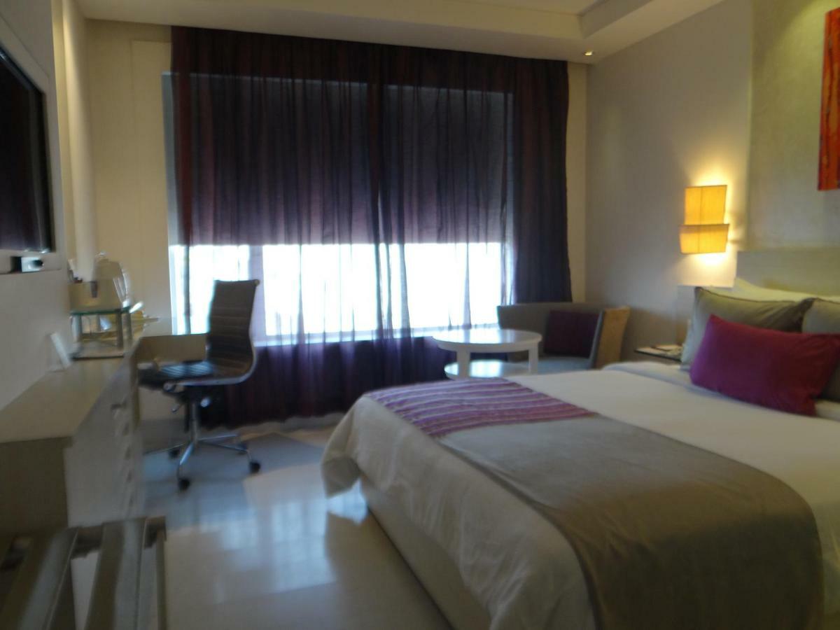 The Ashtan Sarovar Portico Nueva Delhi Exterior foto
