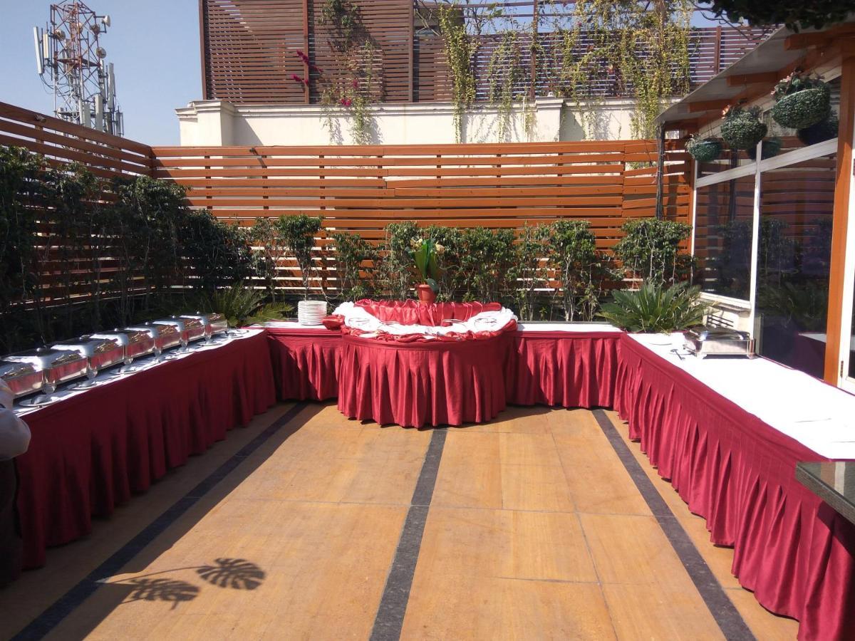 The Ashtan Sarovar Portico Nueva Delhi Exterior foto